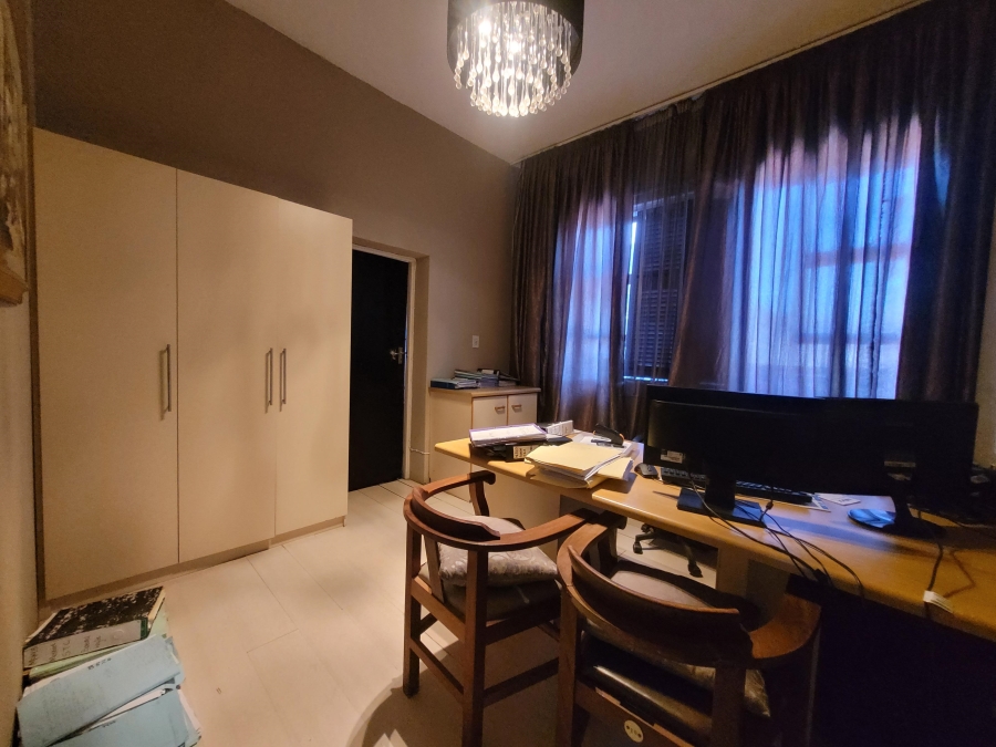 5 Bedroom Property for Sale in Jeffreys Bay Central Eastern Cape